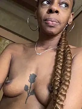 Jasmine_FullsShine's cam snapshot