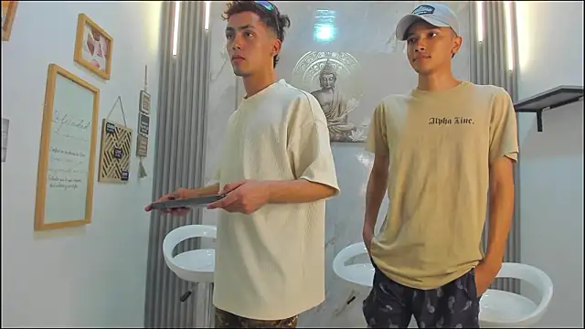 VERY_HOT_GUYS live sex cam