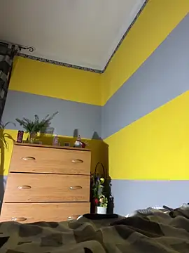 SexyMamiVee live sex cam