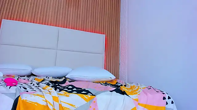 aggy_castel's cam snapshot