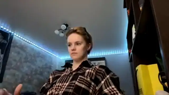 CutieGoga's cam snapshot