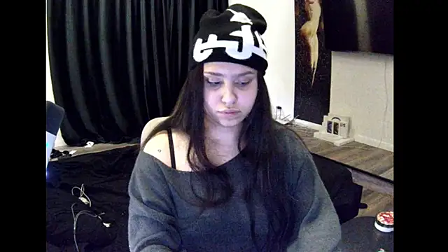 Nicole_pretty's cam snapshot