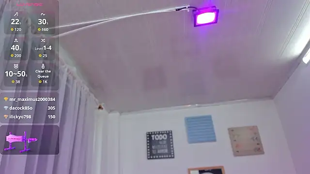 Pretty_Johnson_'s cam snapshot