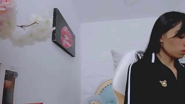 eimy_skinny_'s cam snapshot