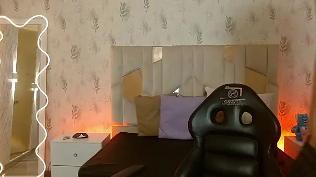 kaelwolf_tay live sex cam