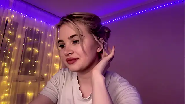 KariJarecke's cam snapshot