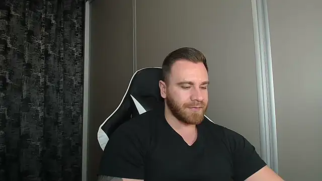 Thori92 live sex cam