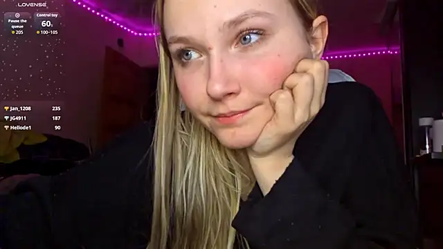 KarinRobertson live sex cam