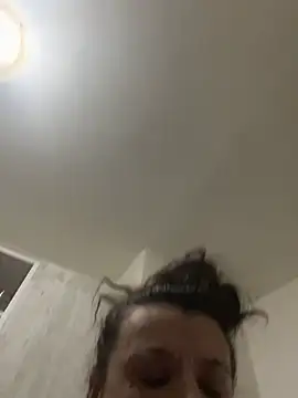 bunnythetailor's cam snapshot