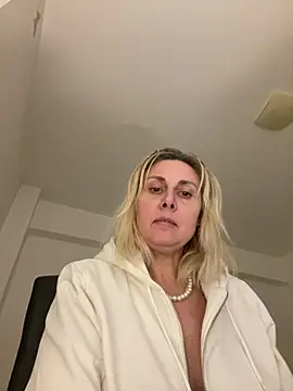 Amelia9798's cam snapshot