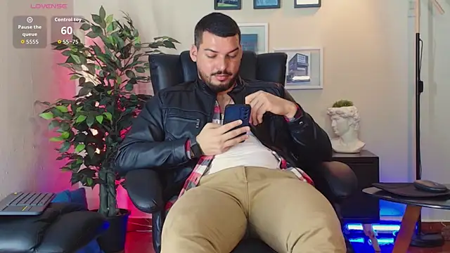 HenryBenso live sex cam