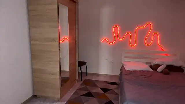 MyraLitterers's cam snapshot