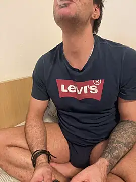 _madbull_'s cam snapshot