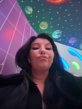 Tisha_Busty live sex cam