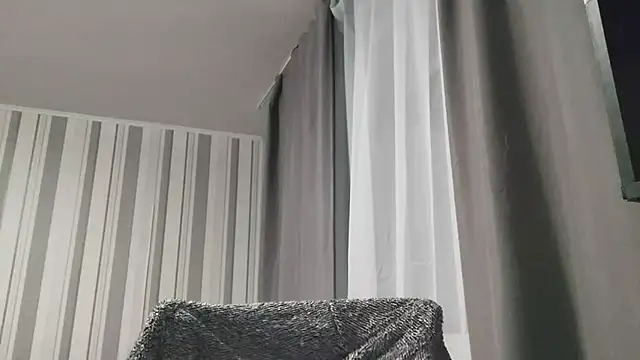 EdithManning's cam snapshot