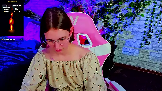 Mia_Mooore's cam snapshot