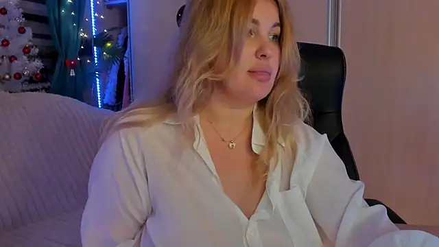 CoraSwon's cam snapshot