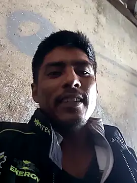 Aqua2312's cam snapshot