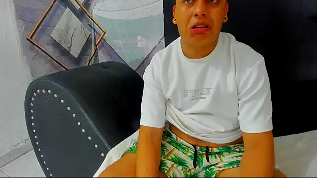 Candy_bhraun live sex cam