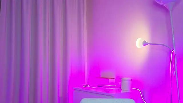 slyshypie's cam snapshot