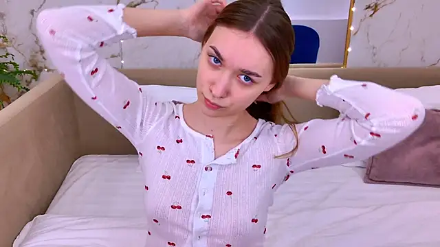 AmadaReine's cam snapshot