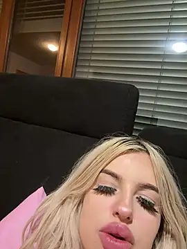 Steffi_Snowbunny live sex cam