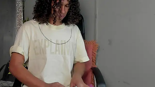 dylaans19 live sex cam