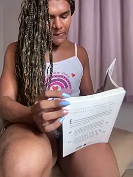 Morenabronzeadatrans live sex cam