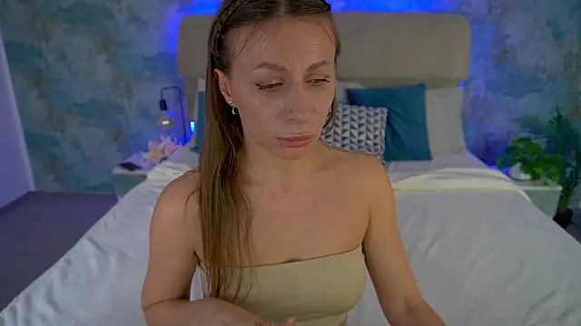 MirandaHobbs live sex cam