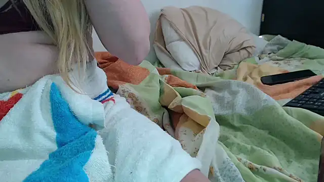 lolitabauer2 live sex cam