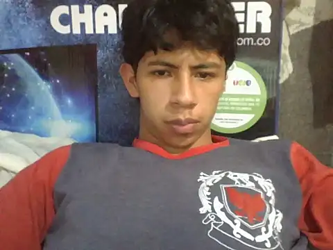 Carlos_Albert02's cam snapshot