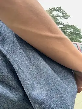 roxyrougee's cam snapshot