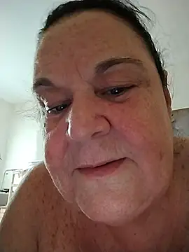 Yaya_Mineira live sex cam