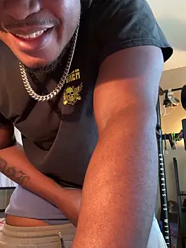 KeYBuMp323's cam snapshot