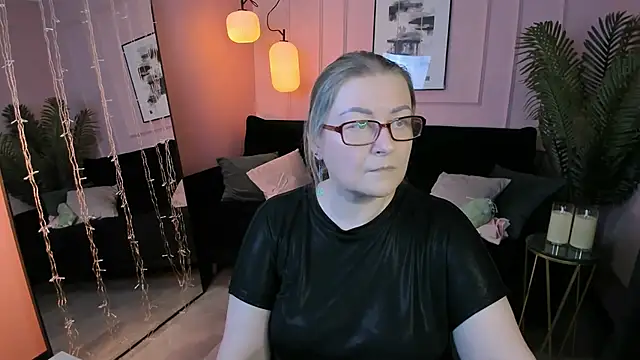 AlexandraKind's cam snapshot