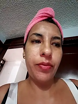 Bonny_Klote live sex cam