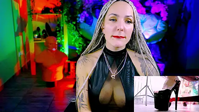 MonicaMaxwel live sex cam