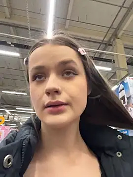 KittyQueeny live sex cam