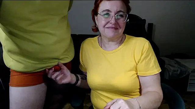 JoannaAndNeighbour live sex cam