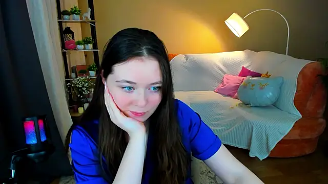 AlluringLookk's cam snapshot