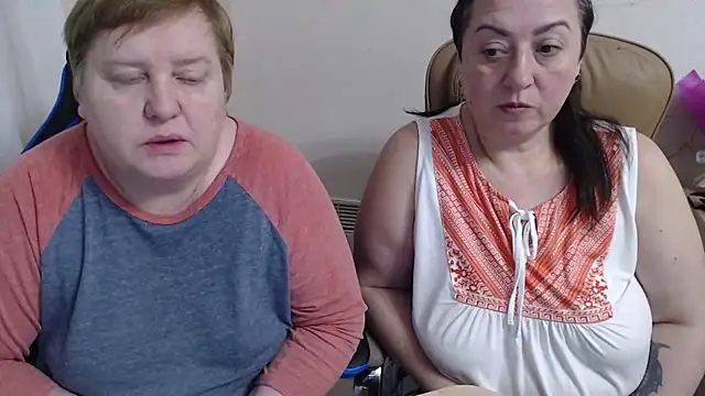 Bertie_Adeline's cam snapshot