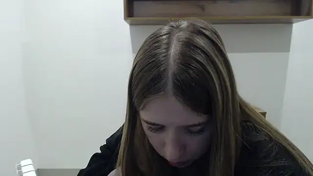 SweetBellaa_'s cam snapshot