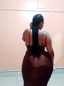 Luciouslips00's cam snapshot