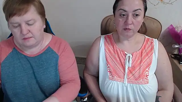 Bertie_Adeline's cam snapshot