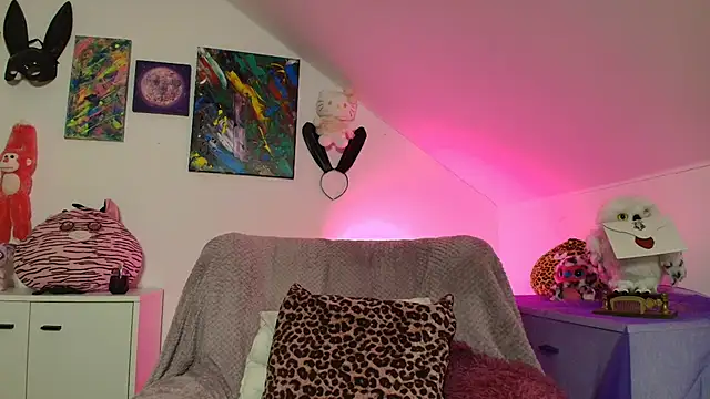 PinkHurricaneOfficial's cam snapshot