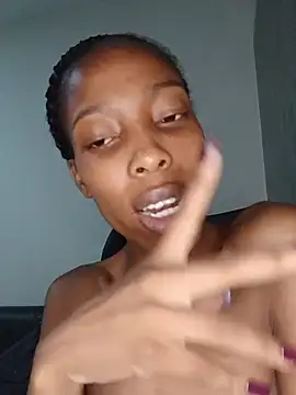 MsParisSmith's cam snapshot