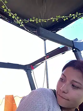 3littleschoolteens's cam snapshot