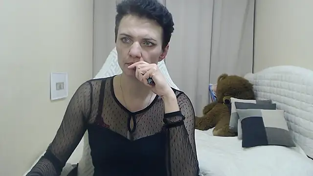 AvaSaturnian's cam snapshot