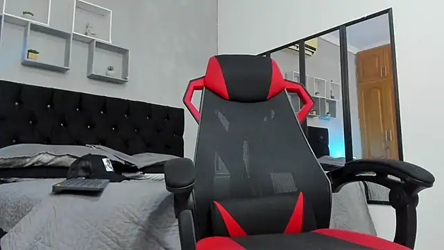 tyler_hank01 live sex cam