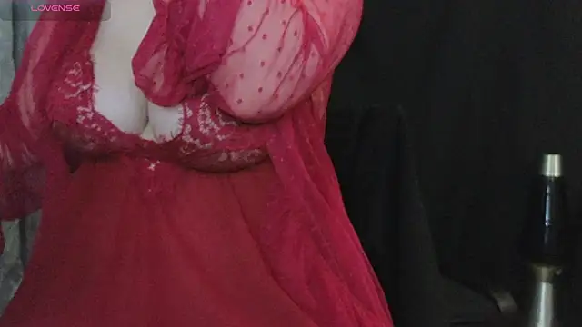 Mia_G0ld's cam snapshot